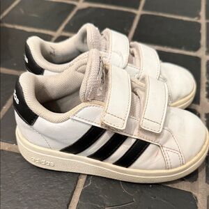 Adidas Grand Court 2.0 Kids White and Black Strap Sneakers